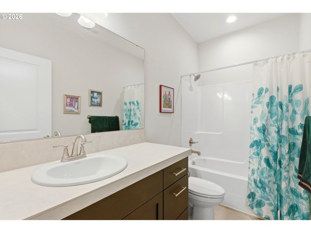 626 Sw 49TH Dr, Gresham, OR 97080