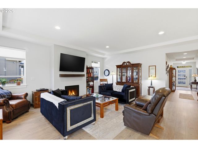 626 Sw 49TH Dr, Gresham, OR 97080