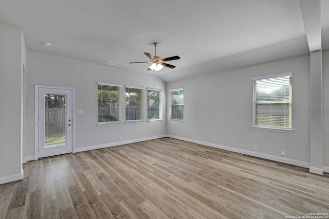 5531 PIN PT, San Antonio, TX 78266