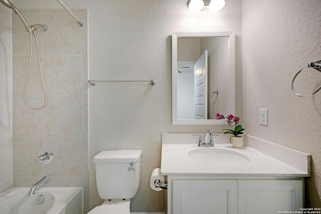 5531 PIN PT, San Antonio, TX 78266