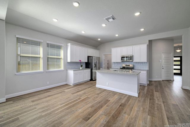 5531 PIN PT, San Antonio, TX 78266