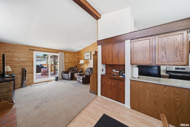 2214 GLENDALE Drive, Pekin, IL 61554