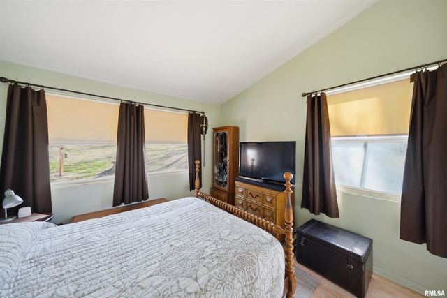 2214 GLENDALE Drive, Pekin, IL 61554