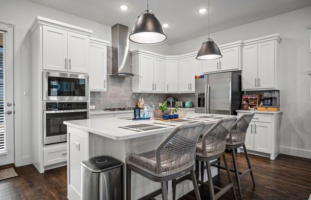 802 Resort Drive, Rowlett, TX 75088