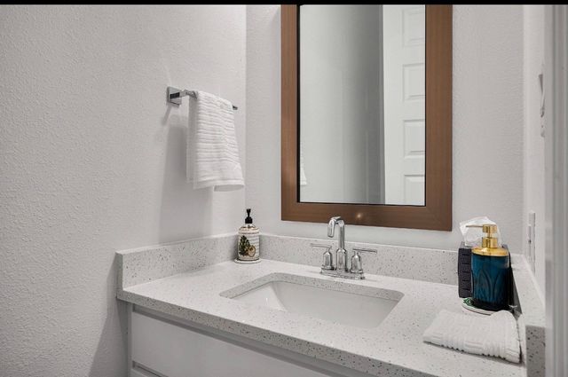 802 Resort Drive, Rowlett, TX 75088