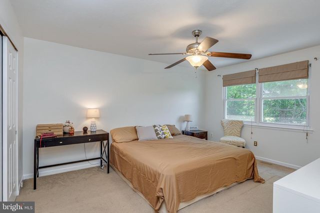 255 BURNAMWOOD DR, Mount Laurel, NJ 08054