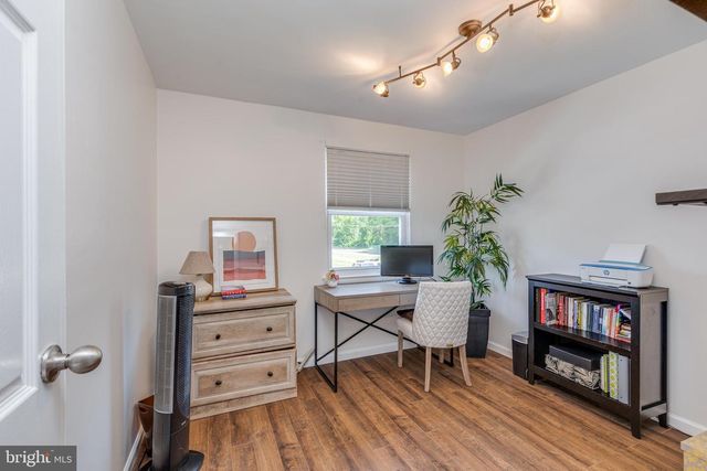 255 BURNAMWOOD DR, Mount Laurel, NJ 08054