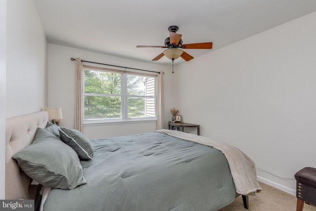 255 BURNAMWOOD DR, Mount Laurel, NJ 08054