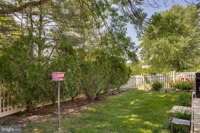 255 BURNAMWOOD DR, Mount Laurel, NJ 08054