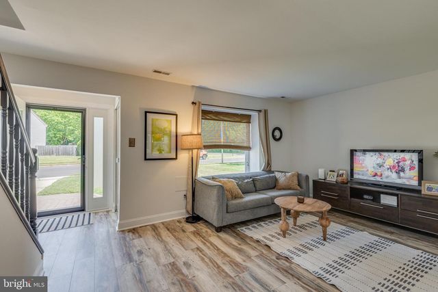 255 BURNAMWOOD DR, Mount Laurel, NJ 08054