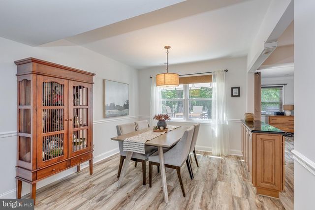 255 BURNAMWOOD DR, Mount Laurel, NJ 08054