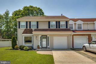 255 BURNAMWOOD DR, Mount Laurel, NJ 08054