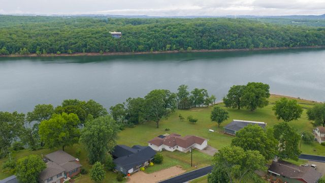 26237 Twin Rivers Drive, Shell Knob, MO 65747