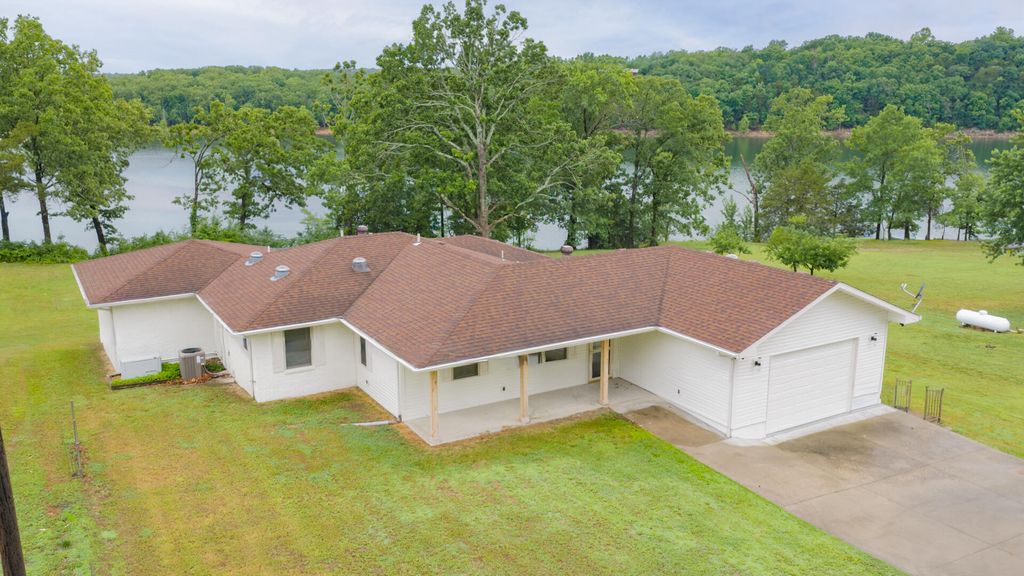 26237 Twin Rivers Drive, Shell Knob, MO 65747