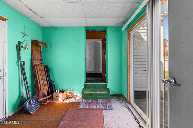 1552 3rd Avenue, Watervliet, NY 12189