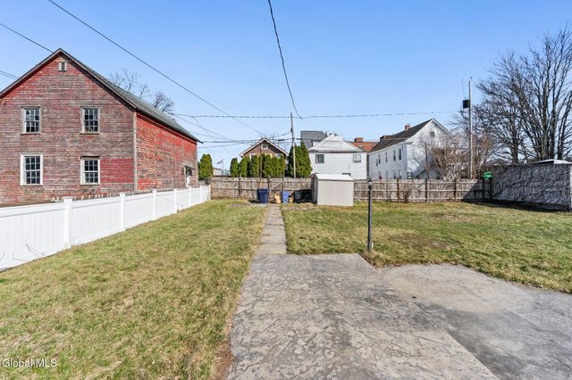 1552 3rd Avenue, Watervliet, NY 12189