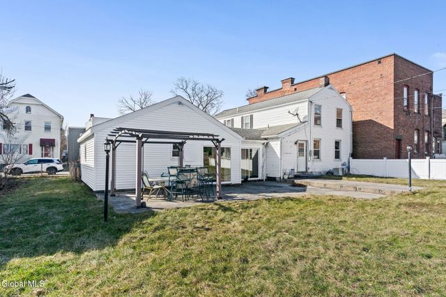 1552 3rd Avenue, Watervliet, NY 12189