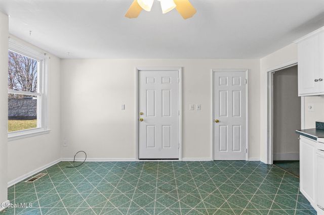 1552 3rd Avenue, Watervliet, NY 12189