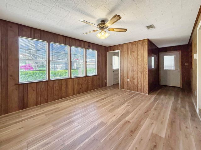 430 W Water Street, Jasper, TX 75951