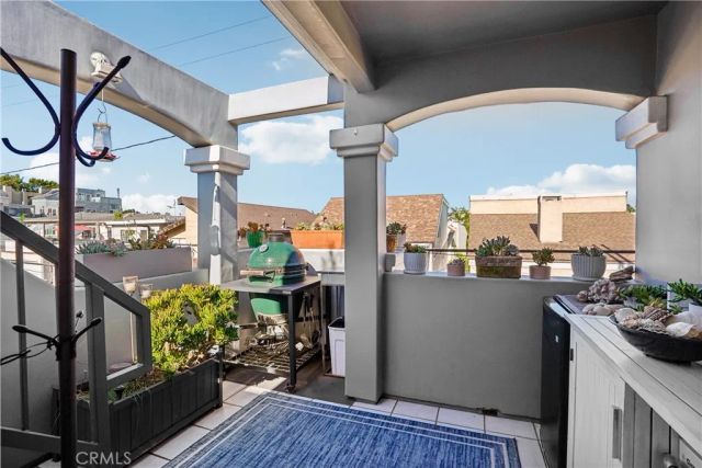 227 Culper Court, Hermosa Beach, CA 90254