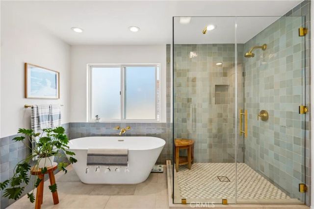 227 Culper Court, Hermosa Beach, CA 90254