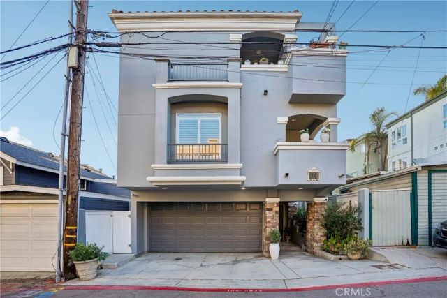 227 Culper Court, Hermosa Beach, CA 90254