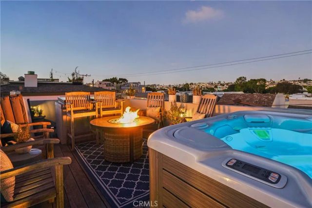 227 Culper Court, Hermosa Beach, CA 90254
