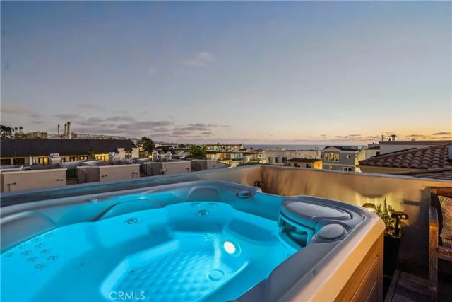 227 Culper Court, Hermosa Beach, CA 90254