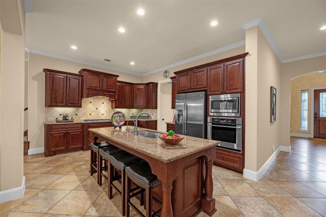 1011 Wyndham Way, Sugar Land, TX 77479