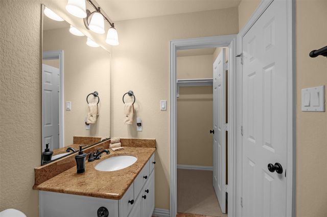 1011 Wyndham Way, Sugar Land, TX 77479