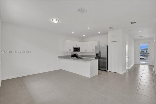 732 SE 13th Court 732, Homestead, FL 33034