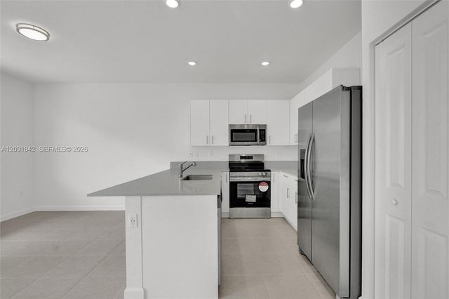 732 SE 13th Court 732, Homestead, FL 33034