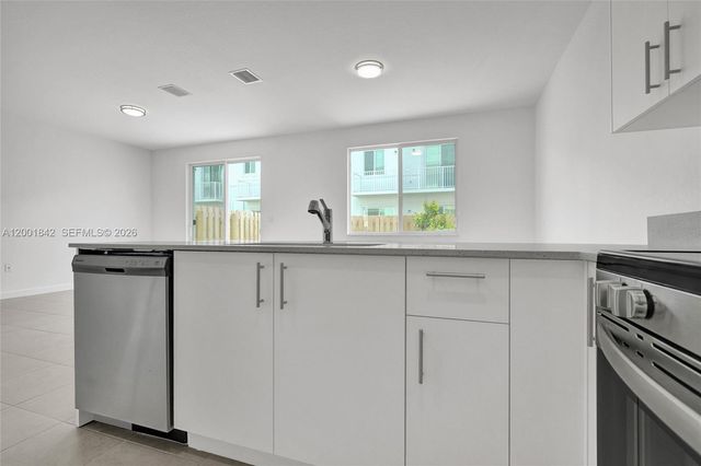 732 SE 13th Court 732, Homestead, FL 33034