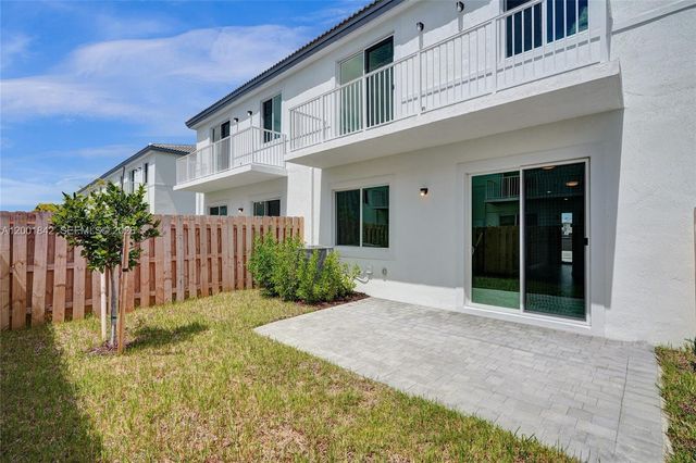 732 SE 13th Court 732, Homestead, FL 33034