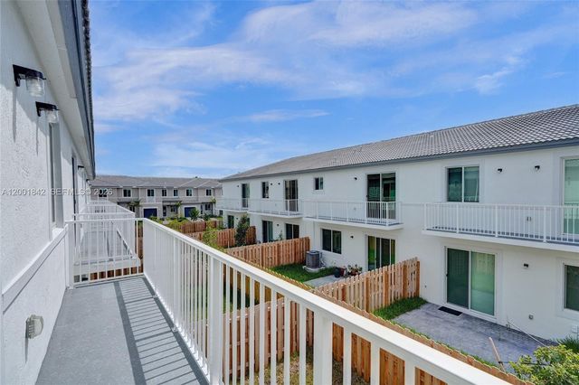 732 SE 13th Court 732, Homestead, FL 33034