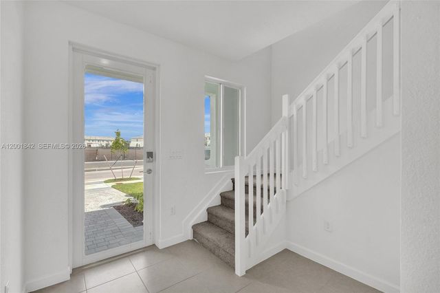 732 SE 13th Court 732, Homestead, FL 33034