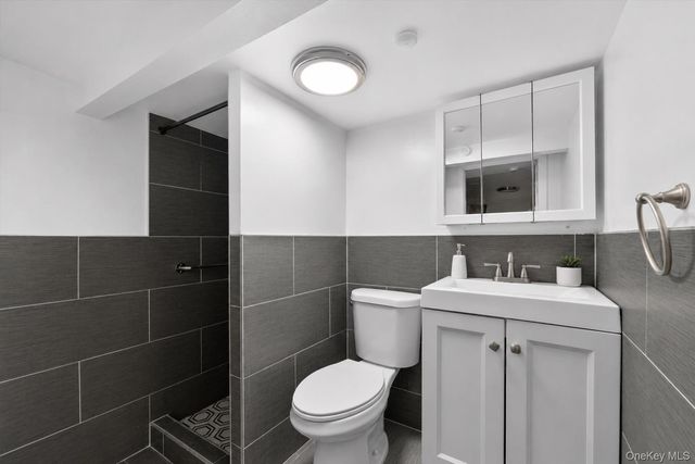 2919 Wellman Avenue, Bronx, NY 10461