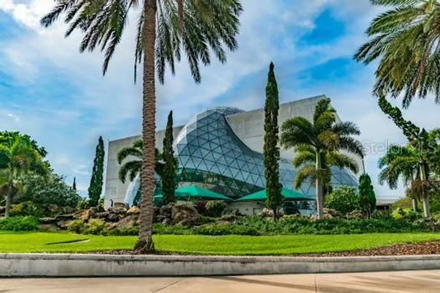 930 MONTROSE BOULEVARD N, St Petersburg, FL 33703