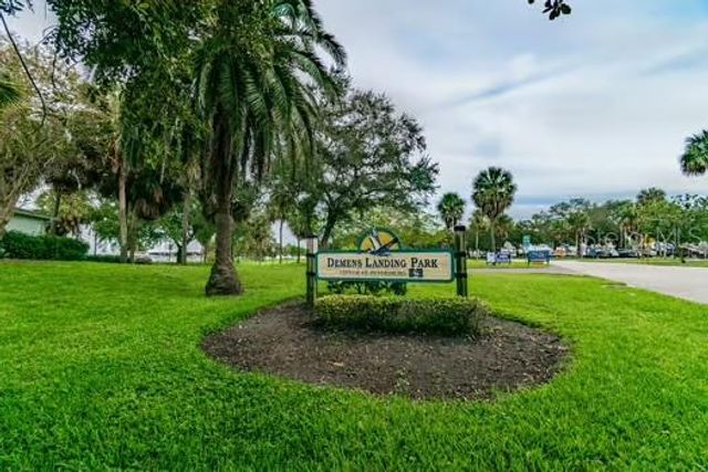 930 MONTROSE BOULEVARD N, St Petersburg, FL 33703