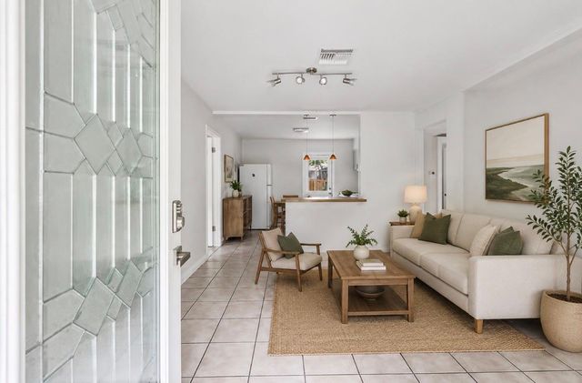 930 MONTROSE BOULEVARD N, St Petersburg, FL 33703