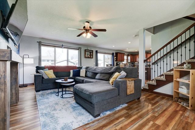 406 3rd Street SE, Bondurant, IA 50035