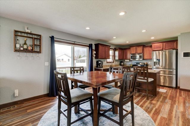 406 3rd Street SE, Bondurant, IA 50035