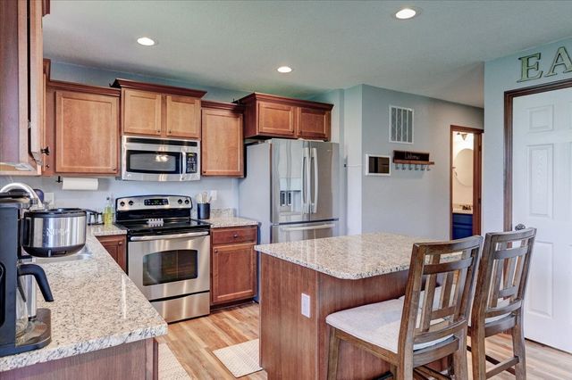 406 3rd Street SE, Bondurant, IA 50035