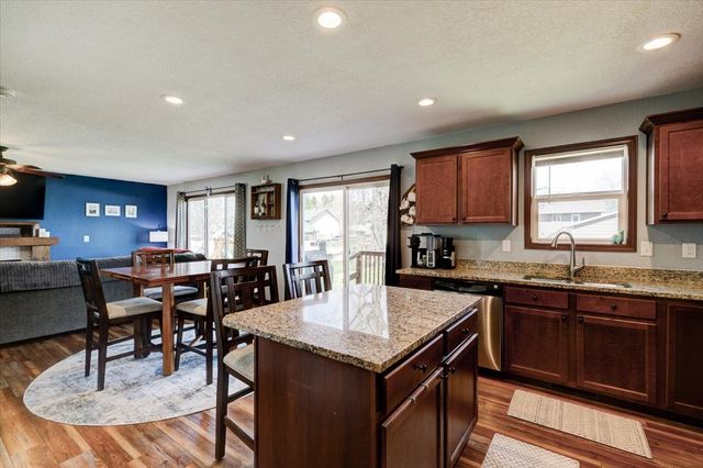 406 3rd Street SE, Bondurant, IA 50035