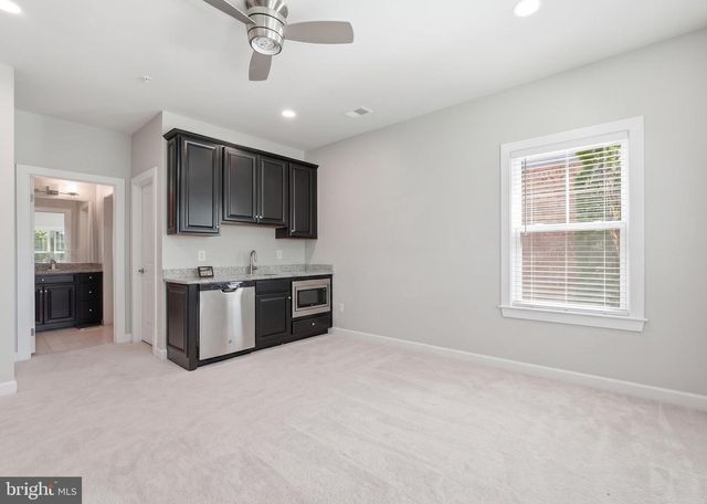 22353 TRAILVIEW CROSSING TER, Ashburn, VA 20148