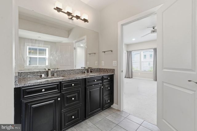 22353 TRAILVIEW CROSSING TER, Ashburn, VA 20148