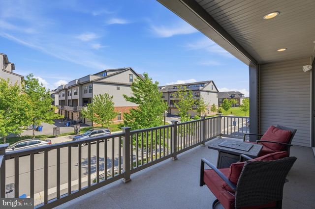 22353 TRAILVIEW CROSSING TER, Ashburn, VA 20148