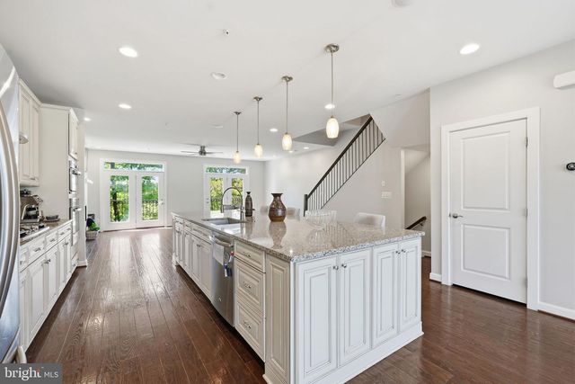 22353 TRAILVIEW CROSSING TER, Ashburn, VA 20148