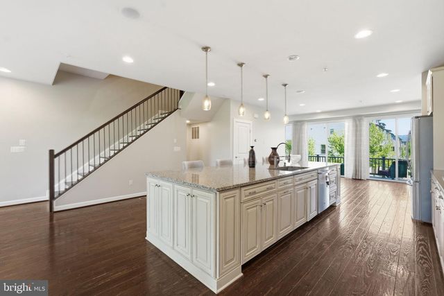 22353 TRAILVIEW CROSSING TER, Ashburn, VA 20148