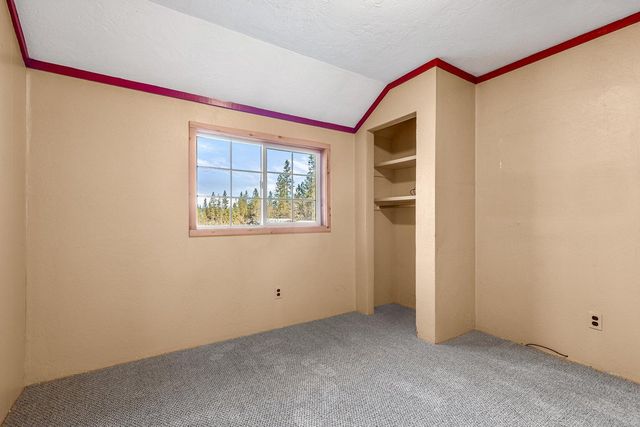 1956 E Fork Road, Williams, OR 97544